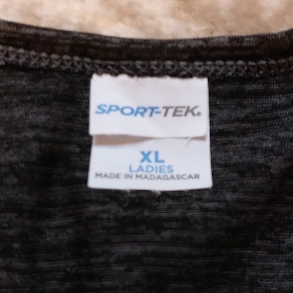 Women's Sport-Tek Shelter In Place Workout Tank Top, Grey,Size XL, NEW COND! - Picture 3 of 3